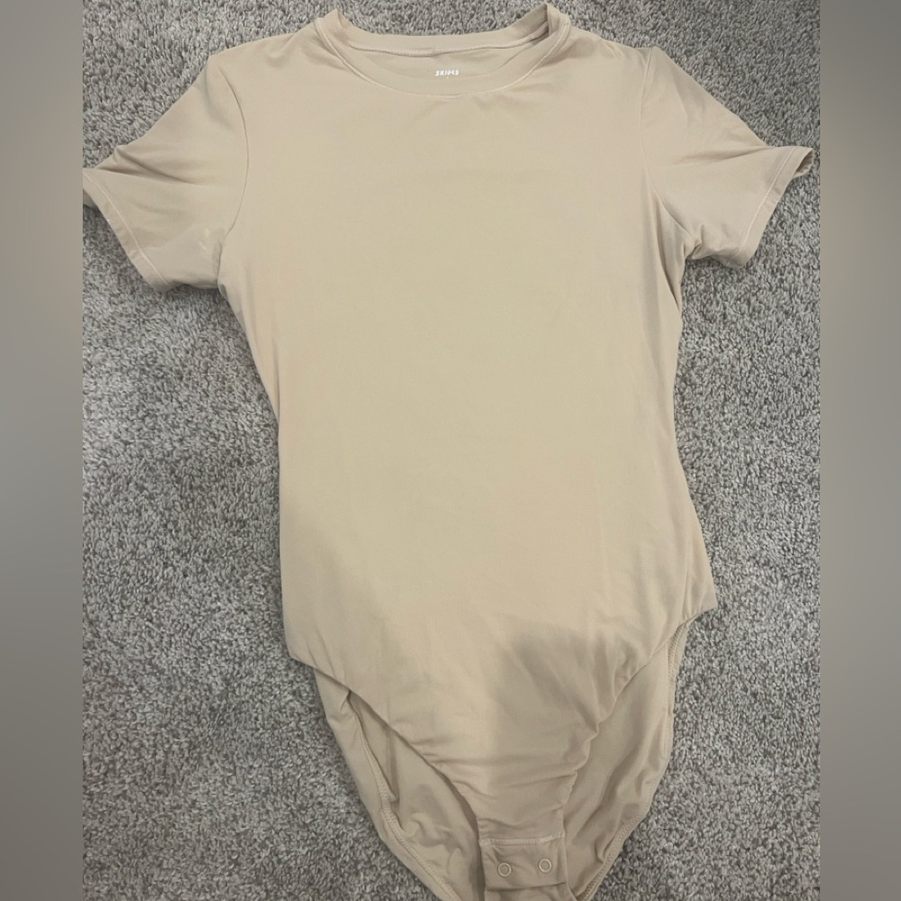 SKIMS Neutral Short Sleeve Bodysuit